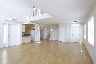 Interior Photo - Mission Hills Apartments
