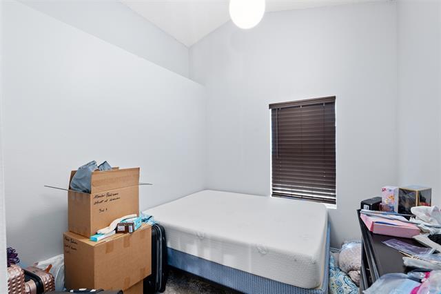 Building Photo - 1520 Beach Ln