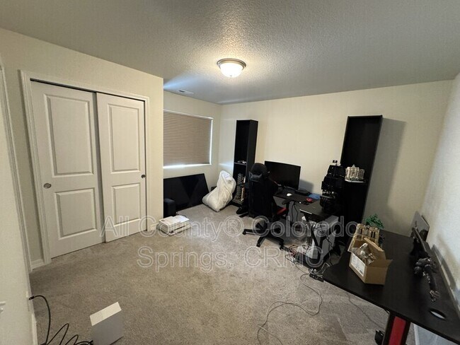 Building Photo - 7421 Marbled Wood Pt
