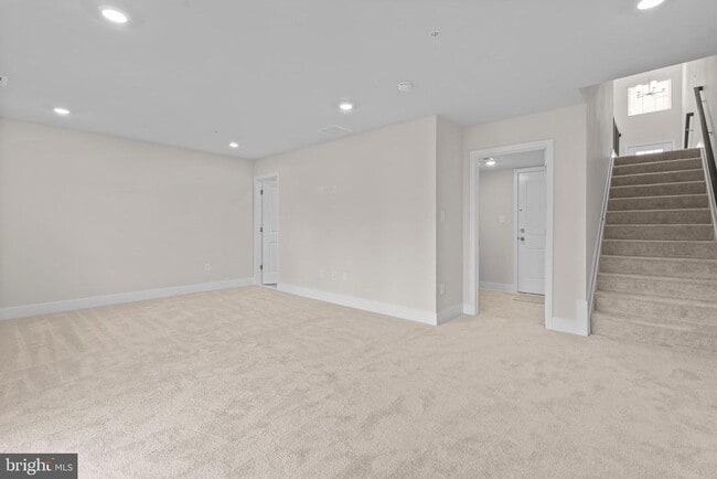 Building Photo - 502 Downswing Rd