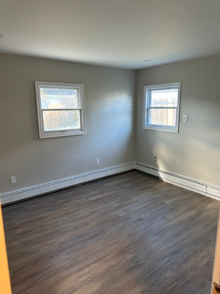 Building Photo - 43 Russett Ln