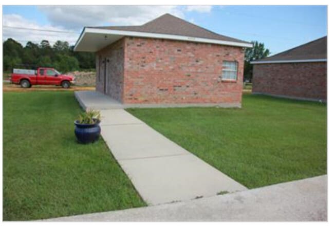 Building Photo - 42470 Barry Ct