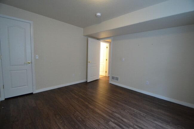 Building Photo - 2721 Crooked Vine Ct