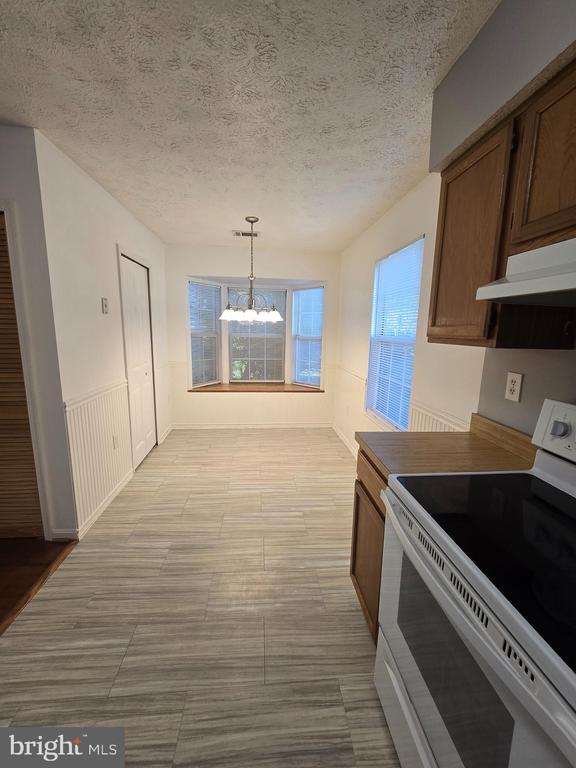 Building Photo - 6062 Red Squirrel Pl