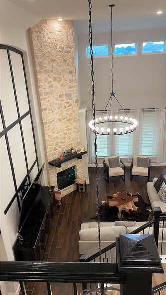 Building Photo - 3012 Mulberry Ave