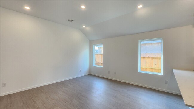Building Photo - 6426 Seafoam Lake Dr