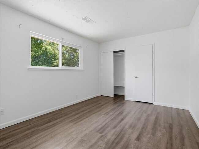 Building Photo - 4 Bedroom Home for Rent in Sanger | Sierra Views | 2,140± Sq. Ft. | Lawn Care Included