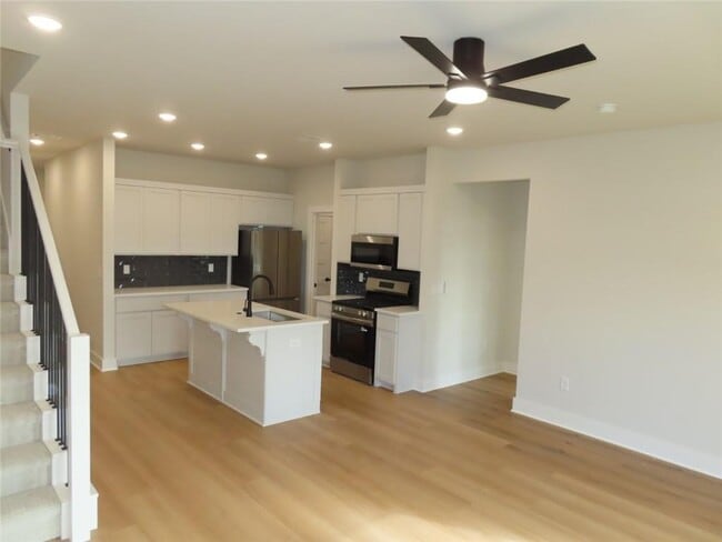 Building Photo - 1891 Lapis Ave