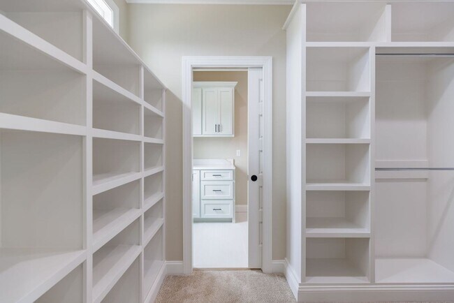 Building Photo - 3061 Houser Wy