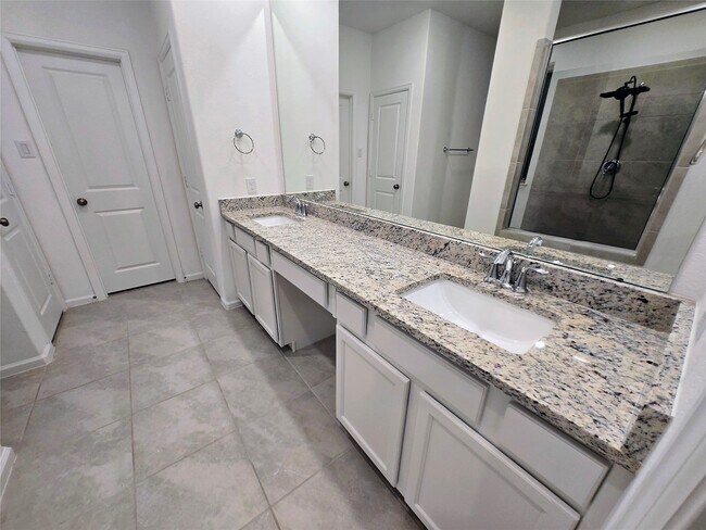 Building Photo - 3632 Richmont Ct