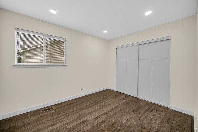 Building Photo - 1807 Whitney Dr