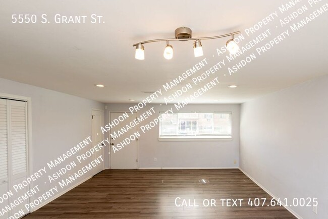 Building Photo - 2 Bed 1 Bath Remodeled Unit with FREE 43''...