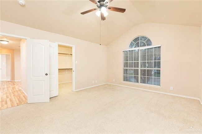 Building Photo - 900 N 51st St