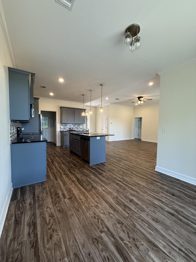 Building Photo - 209 Shirey Ln