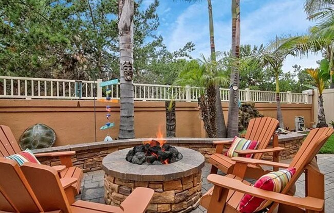 Building Photo - 43 Chapital