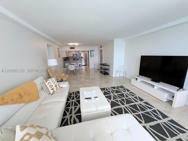 Building Photo - 3725 S Ocean Dr