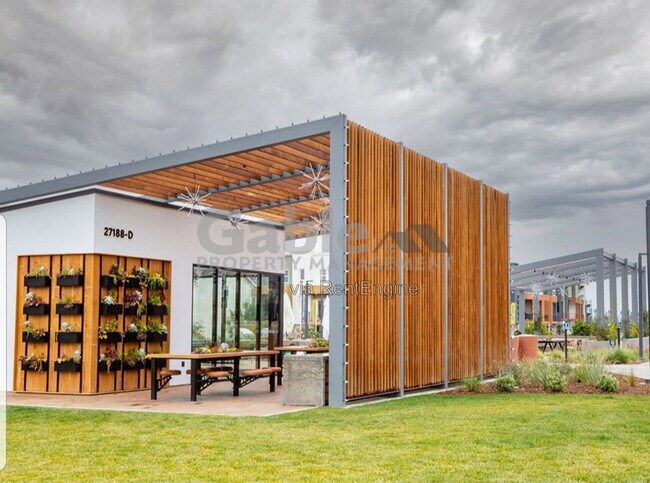 Building Photo - 27477 Boulderview Way