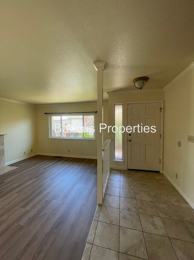 Building Photo - Remodeled three bedroom home near Marina B...