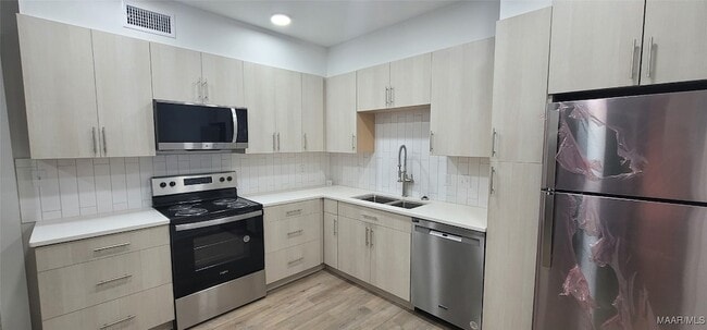 Building Photo - 1522 Madison Ave