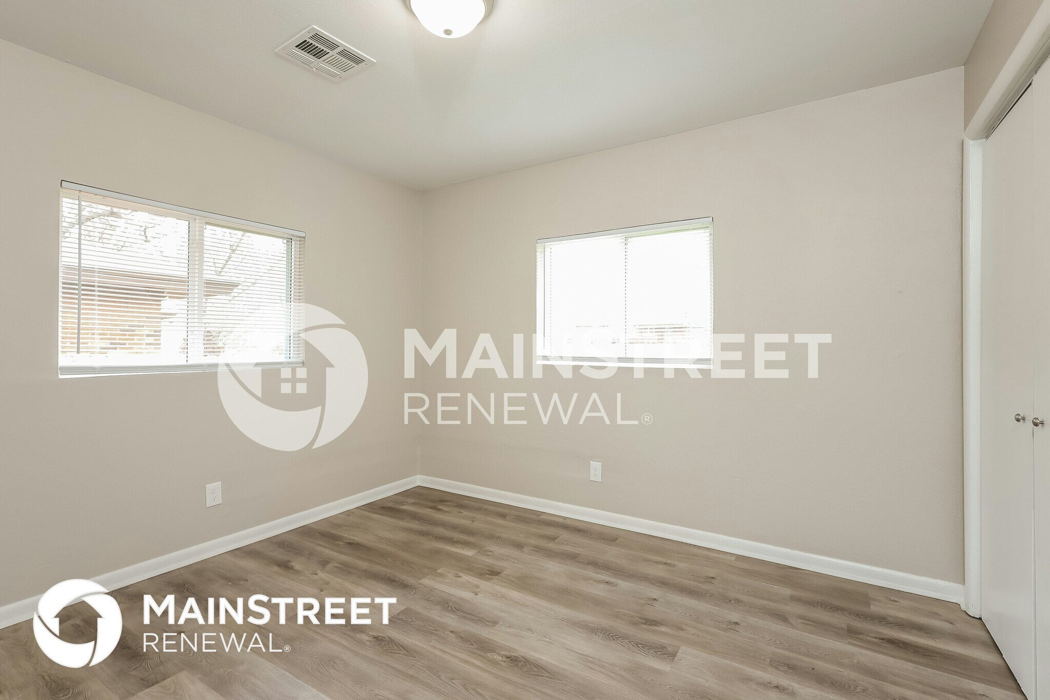 Building Photo - 624 E Towry Dr