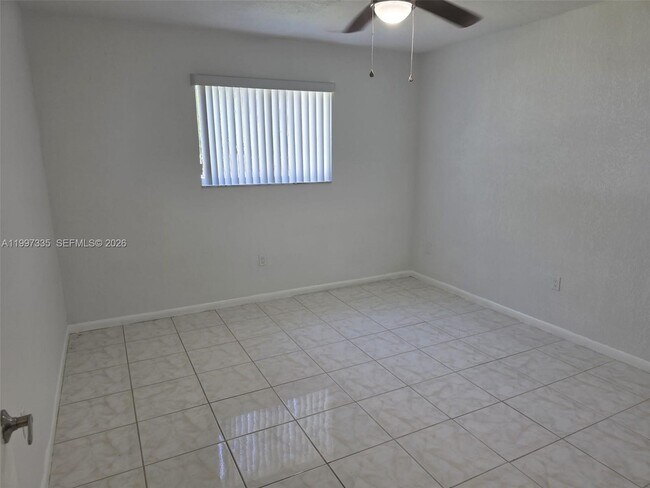 Building Photo - 965 NW 10th St