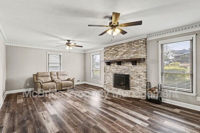 Building Photo - 1304 Dominica Dr