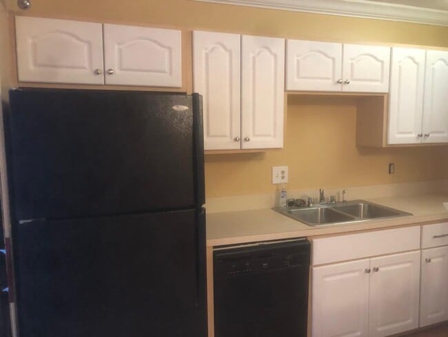 Building Photo - 1717 Vista Oaks Cir NE