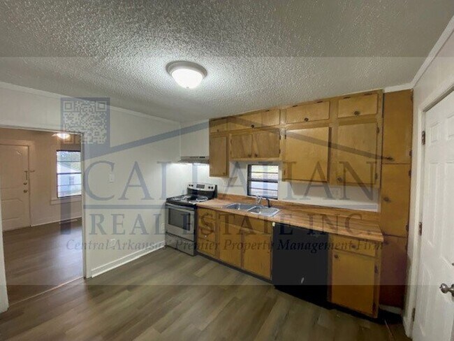 Building Photo - NLR 2 Bedroom Home