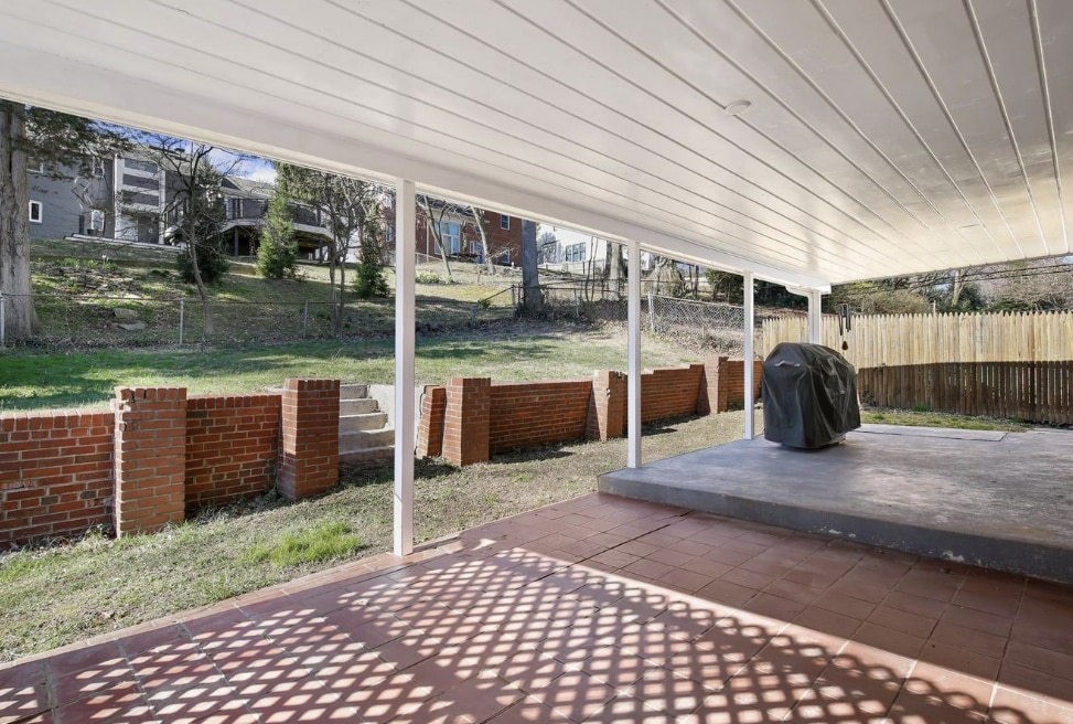 Building Photo - 5612 Massachusetts Ave