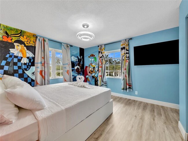 Building Photo - 851 N 11th Ave