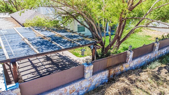 Building Photo - 5948 Anapaula Dr