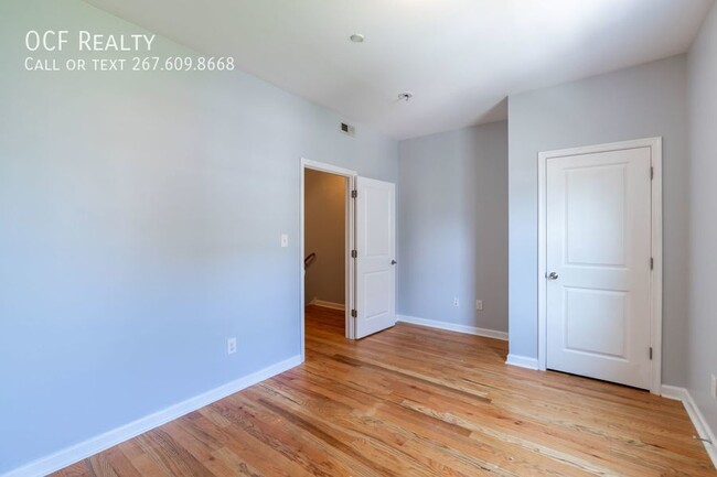 Building Photo - Four Bedroom Apartment near Temple University