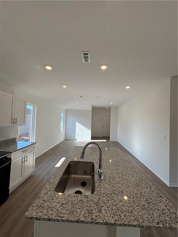 Building Photo - 6612 NW Kathleen St