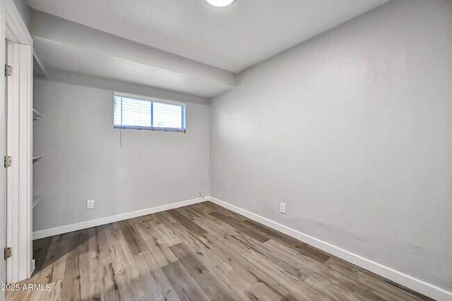 Building Photo - 3025 N 32nd St