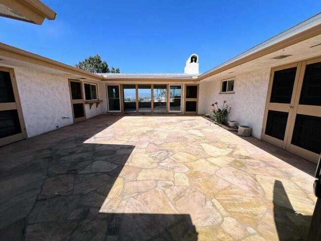 Building Photo - Ocean Views in the Sunset Cliffs area of O...