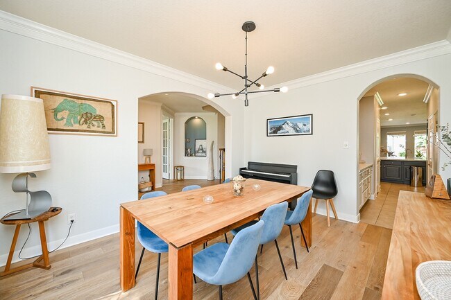 Building Photo - 6342 Collina Springs Ct