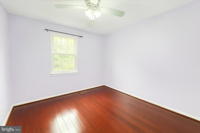 Building Photo - 8207 Stationhouse Ct