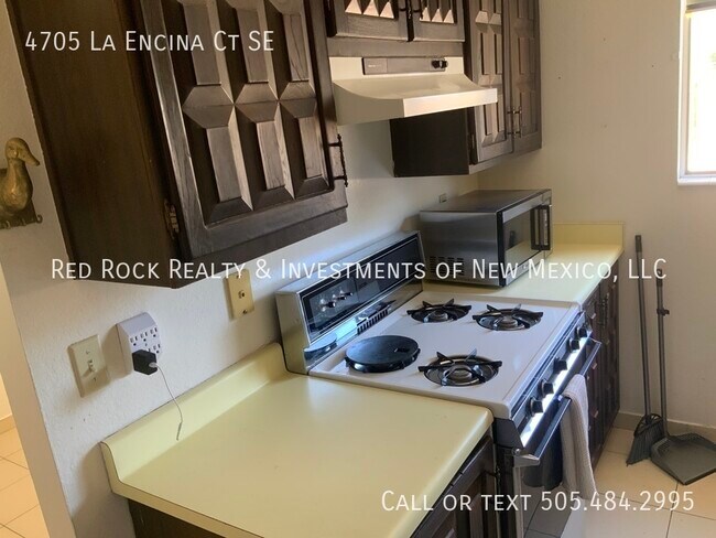 Building Photo - 4705 La Encina Ct SE