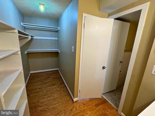 Building Photo - 2500 N Van Dorn St