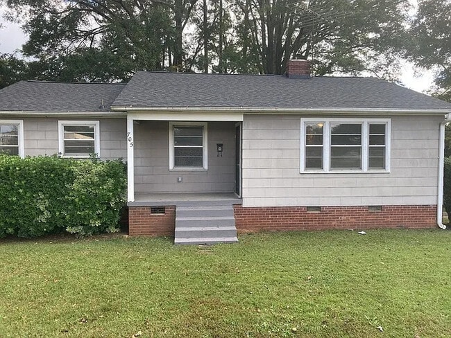 Primary Photo - 705 Whitehall Rd