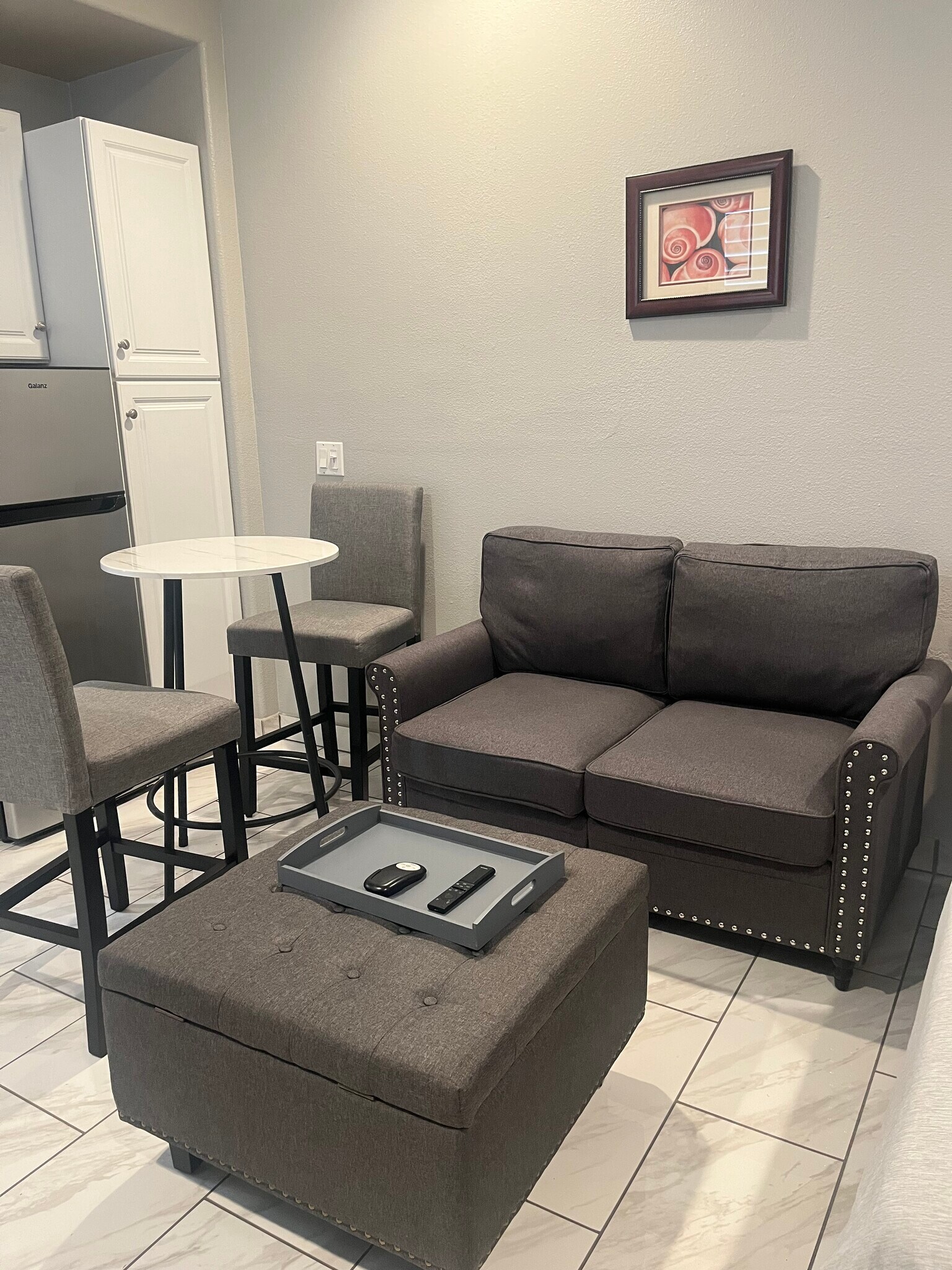 Building Photo - 8418 Lourenco Ln