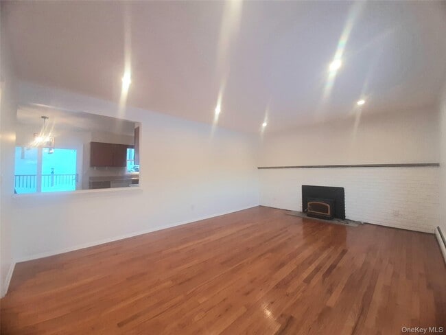 Building Photo - 180 Sylvan Lake Rd