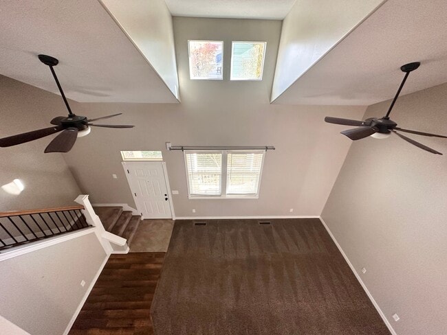 Building Photo - Beautiful Executive Daybreak Home Available!