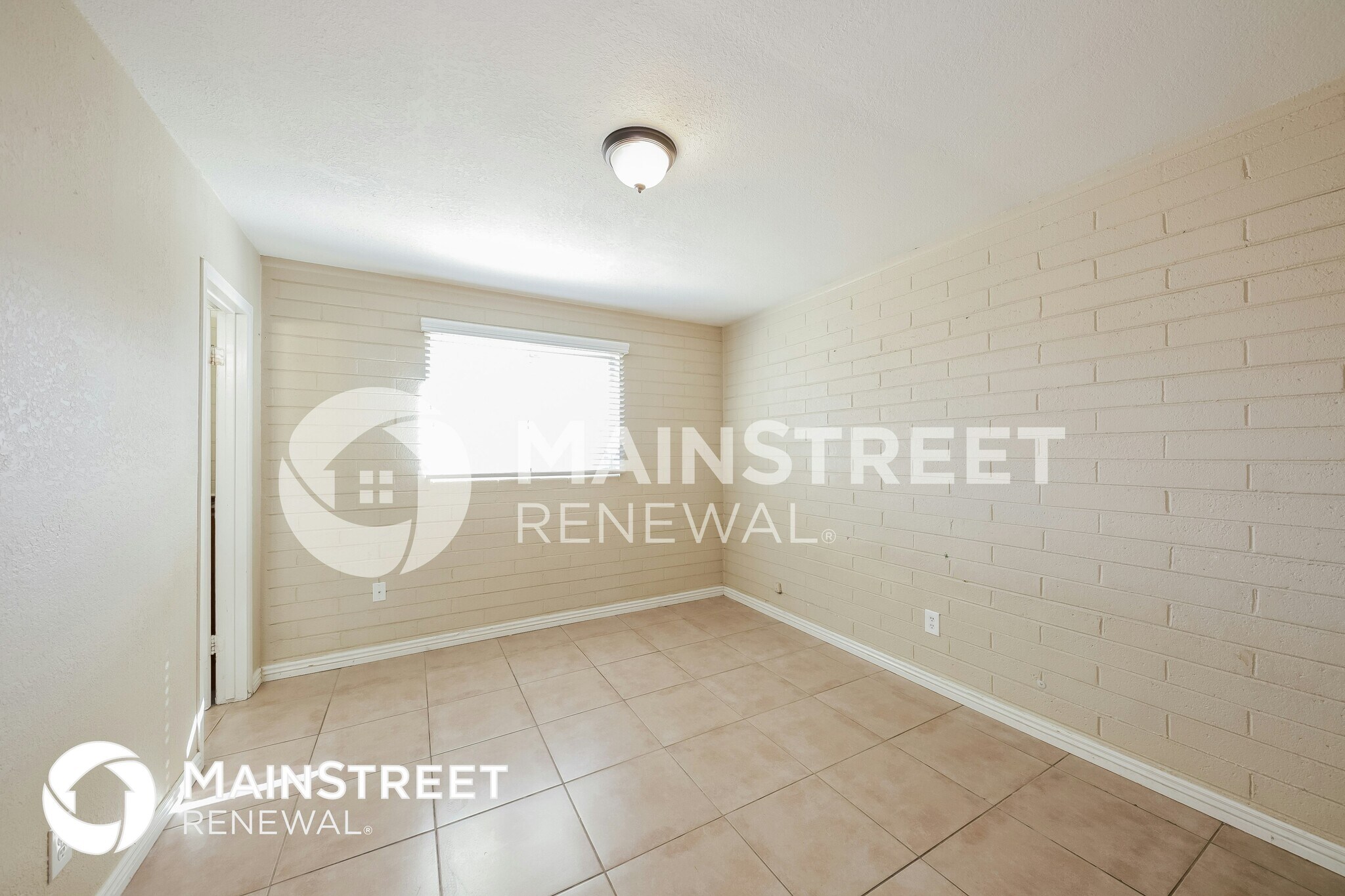 Building Photo - 4627 N 47th Dr
