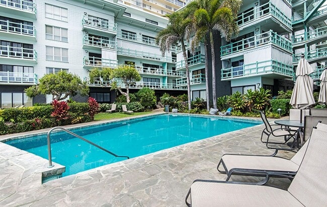 Building Photo - Diamond Head Ambassador #201