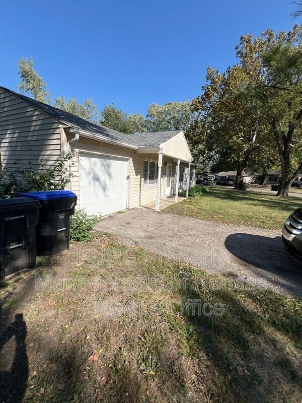 Building Photo - 3643 SW Clare Ave