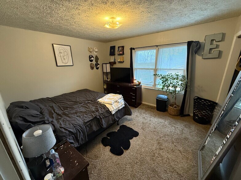 Building Photo - 925 Union Ave