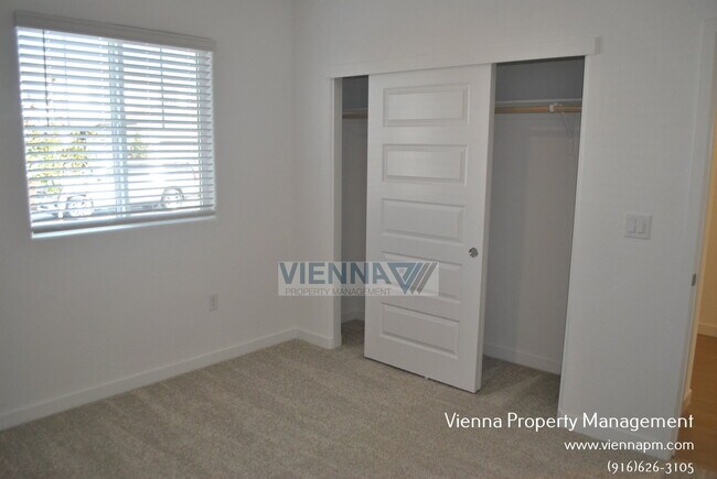Building Photo - 4451 Duckhawk Cir