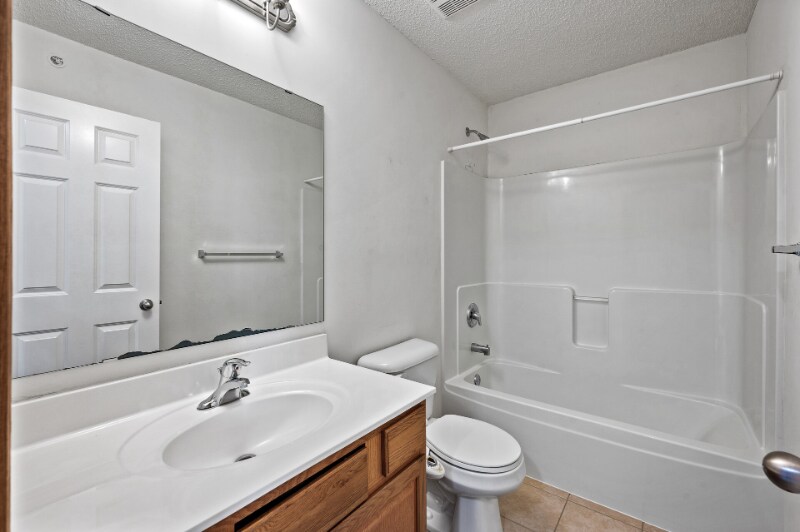 Building Photo - 5046 Yuma Ln N