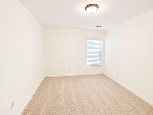 Building Photo - 3487 Harvest Ridge Ln NE